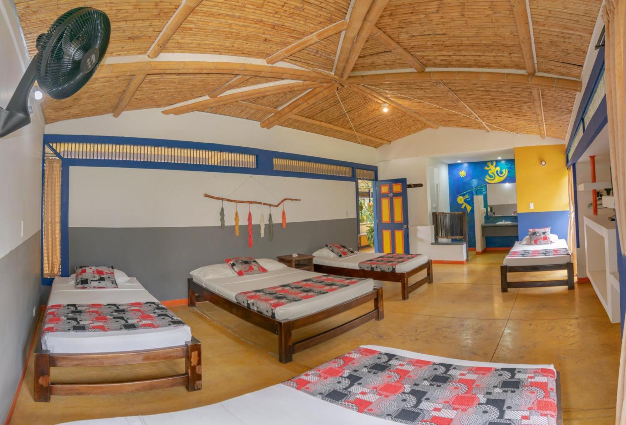 Hotel Campestre La Aldea Montenegro Bagian luar foto