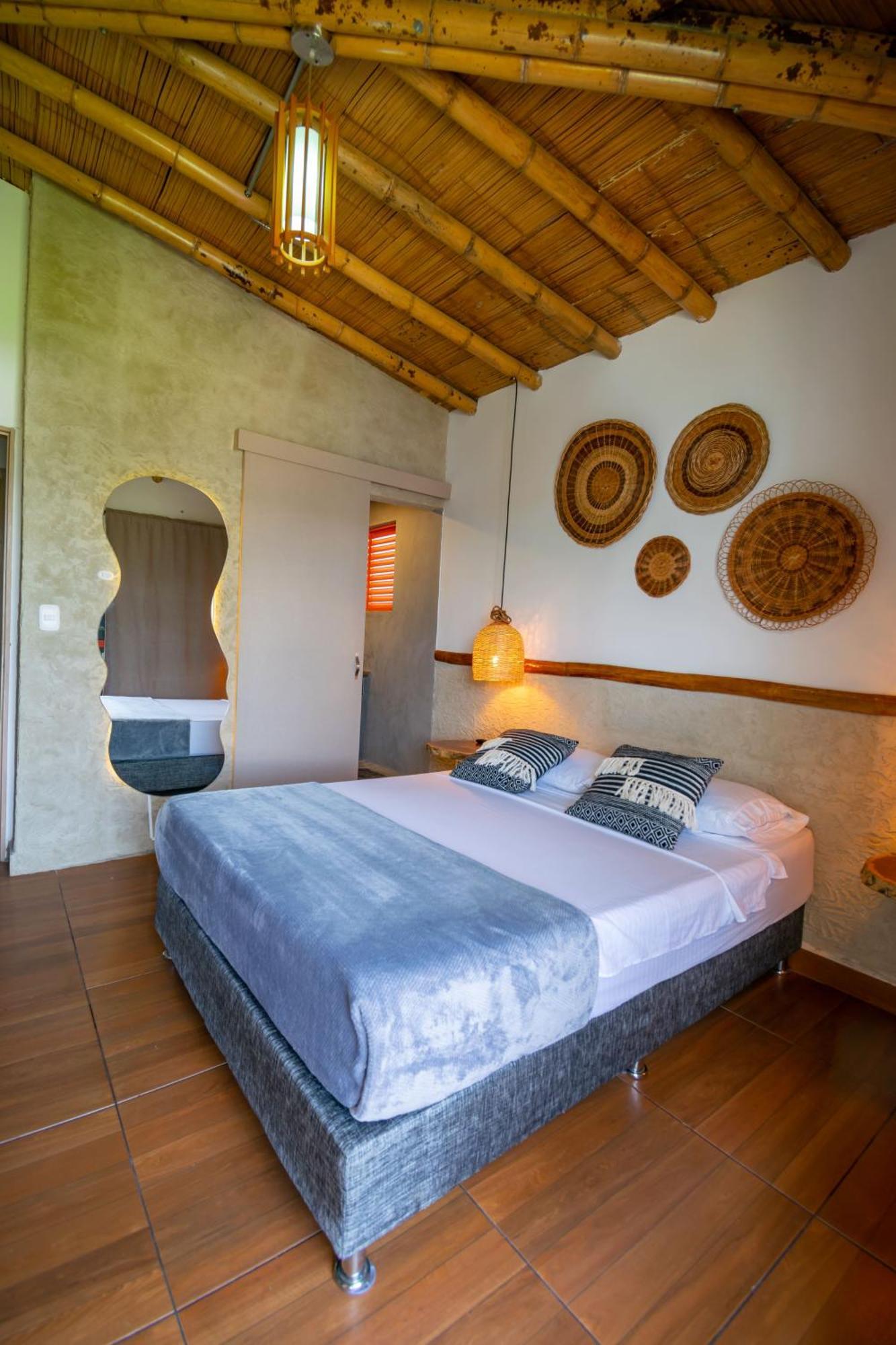Hotel Campestre La Aldea Montenegro Bagian luar foto